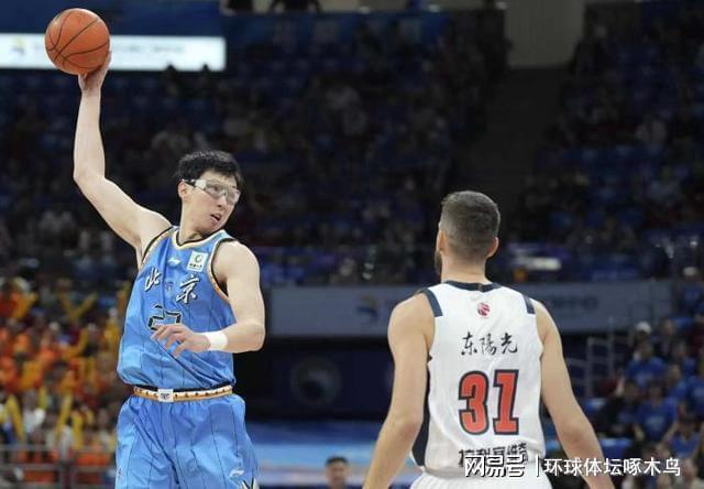 乐鱼-曾凡博23分2板1断 北汽102-94广东 大比分1-0领先