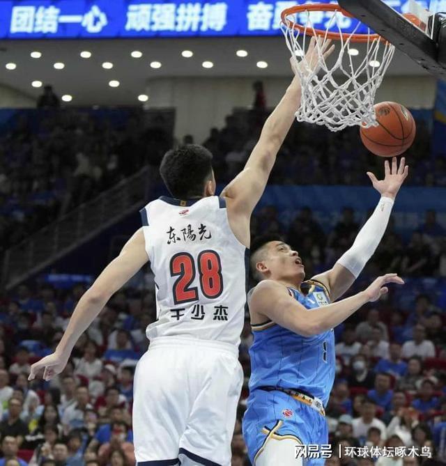 乐鱼-曾凡博23分2板1断 北汽102-94广东 大比分1-0领先