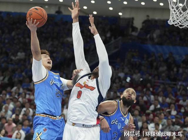 乐鱼-曾凡博23分2板1断 北汽102-94广东 大比分1-0领先